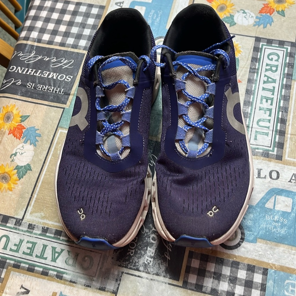 OnCloud Women's Cloudmonster Running Sneaker Size 8